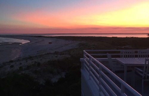 Holgate House | Luxury OCEANFRONT spectacular Ocean, Bay VIEWS