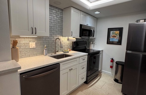 Madeira Beach Condo | Luxury Oceanfront Studio on Madeira Beach