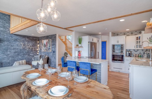 Neskowin House | Luxury Oceanview Home with Panoramic Ocean Views, Hot Tub, Outdoors, Bonus Room