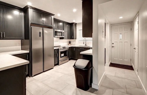 Fashion Square House | Luxury Old Town Scottsdale Townhome by Fashion Square Heated Pool BBQs Walkable