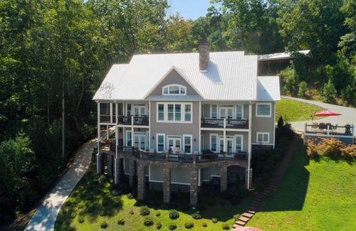 Blairsville House | Luxury on Lake Nottely near Blairsville, Unmatched lake and mountain views.