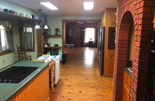 Donalsonville House | Luxury on Lake Seminole, Relaxing Getaway, Private Dock, Gorgeous Sunsets, Canoe