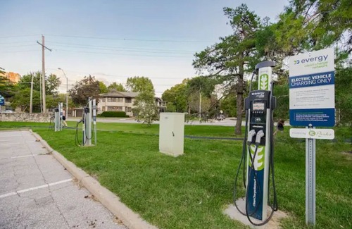 Kansas City House | Luxury on the Plaza and Loose Park