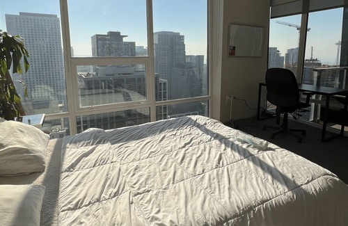 Broadway Apartment | Luxury one bedroom apartment