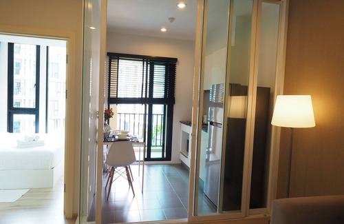 Phuket Apartment | Luxury One Bedroom with Pool View near Shopping Center in Phuket Town