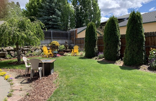 Larkspur House | Luxury open concept Vacation Home. Close to downtown ,Old Mill trails & parks.