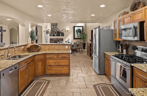 Oak Creek House | Luxury Peace & Tranquility Views Abound! Private Pool & Hot Tub in Sedona!