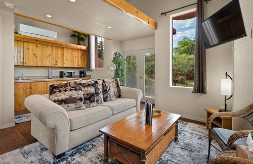 Oak Creek House | Luxury Peace & Tranquility Views Abound! Private Pool & Hot Tub in Sedona!