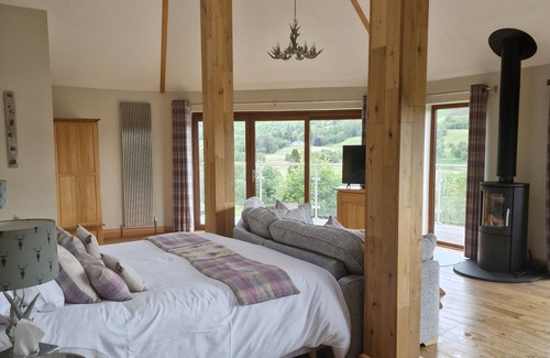 Blairgowrie Cabin | Luxury, Peaceful, Adult Only Romantic Scots Pine Treehouse Near Glenshee