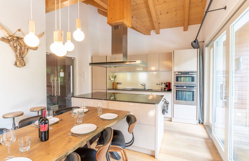 Viehhofen Apartment | Luxury penthouse with terrace in prime location