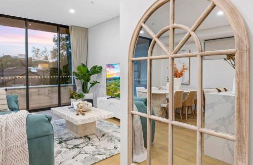 Neutral Bay Apartment | Luxury Penthouse 3 Bedrooms in Neutral Bay