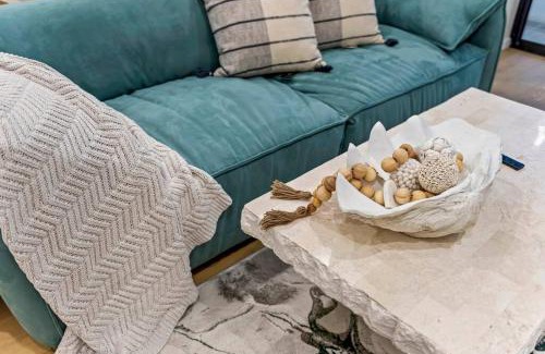Neutral Bay Apartment | Luxury Penthouse 3 Bedrooms in Neutral Bay