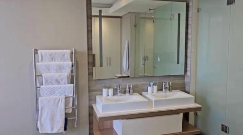 Century City Apartment | Luxury Penthouse -Crystal Towers