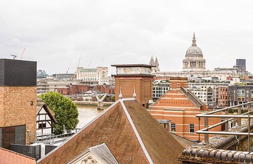 South Bank Apartment | Luxury Penthouse Overlooking the Thames