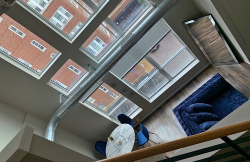 DeBaliviere Place Apartment | Luxury Penthouse Suite