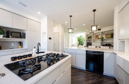 Downtown Indianapolis House | Luxury Penthouse with Steam Room, Elevator