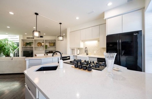 Downtown Indianapolis House | Luxury Penthouse with Steam Room, Elevator