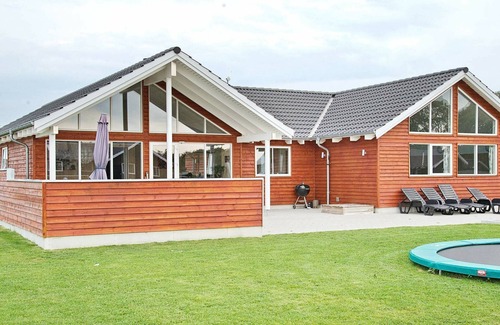 Nordborg House | Luxury Pool Retreat in Nordborg - By Traum Ferienwohnungen