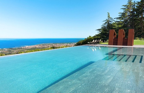 Mascali Villa | Luxury pool villa between Taormina and Catania, Sicily