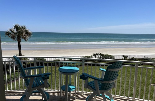 Bridgeport Heights Condo | Luxury Premier Oceanfront Condo Unit