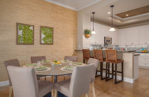 Kulalani Condo | Luxury + Privacy Sleeps 8 Beach Club Access