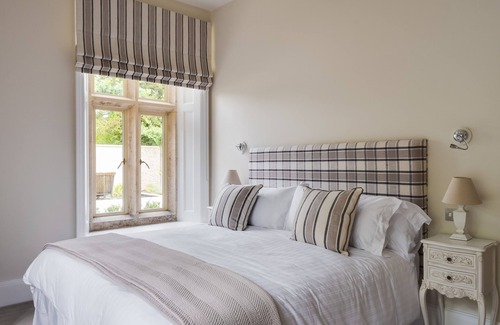 Winchcombe Cabin | Luxury Private Hotel Home, Sleeping 24 Guests