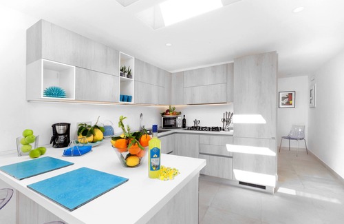 Liparlati House | Luxury Private House With Sea View, ideal for families or couples