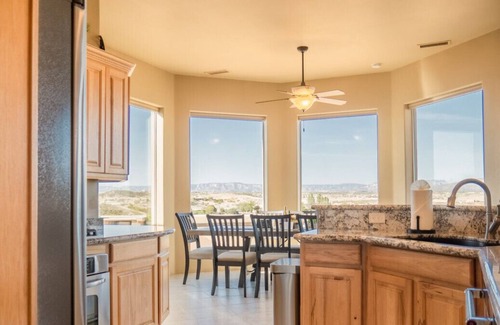 Cornville House | Luxury private Resort 360Views of Sedona and Verde Valley. Hot Tub and Pool.