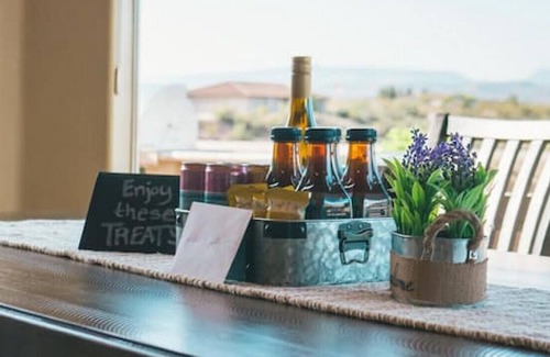 Cornville House | Luxury private Resort 360Views of Sedona and Verde Valley. Hot Tub and Pool.