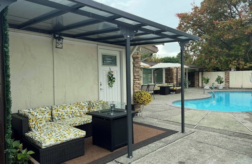 Northwest Bellevue Apartment | Luxury private suite in downtown Bellevue, free parking