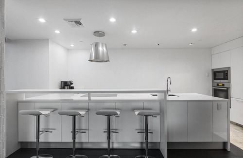 Las Vegas Hotel | 🌴✨ Luxury Private Suite - Wraparound Balcony - Strip View! High Floor✨🌴