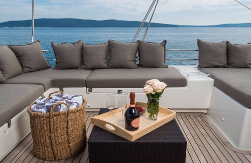 Palm Cay Boat Rental | Luxury Private Yacht Charter Nassau - All Inclusive