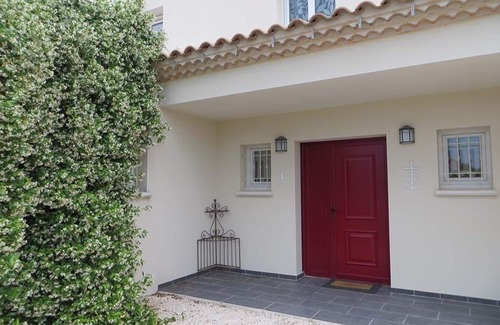 Sommieres Villa | Luxury property with swimming pool between Nîmes and Montpellier, up to 30 people.