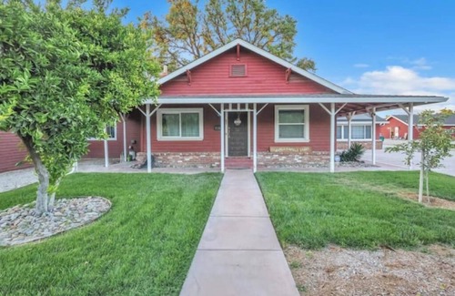 Victor House | Luxury Ranch: Pool, Wineries, Orchards and Animals