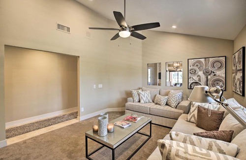 Palm Desert Apartment | Luxury Remodeled Palm Desert Resort Condo!