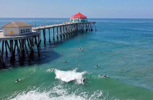 Huntington Beach Apartment | Luxury Rental | Block To Sand | Cozy | Comfort