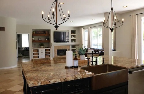 San Marcos House | Luxury Resort Pool Home