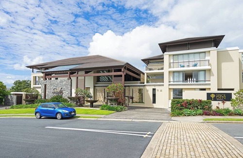 Casuarina Apartment | Luxury Resort Studio with Pool Footsteps to Beach