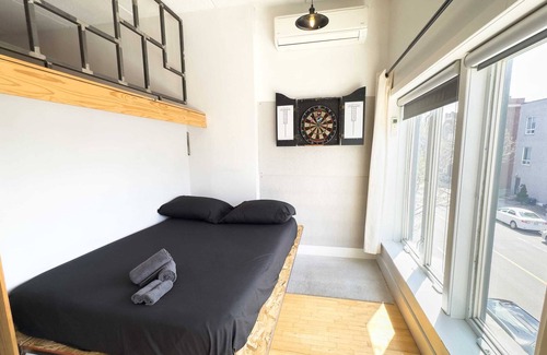 Villeray Apartment | Luxury Retreat 5Beds Only 5min walk to Jarry Metro