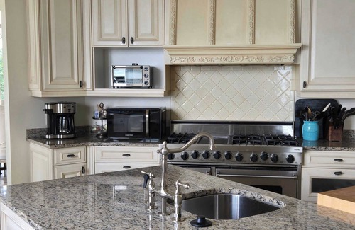 Alexander City Villa | Luxury Retreat at Lake Martin - Lakeside Grande Villa
