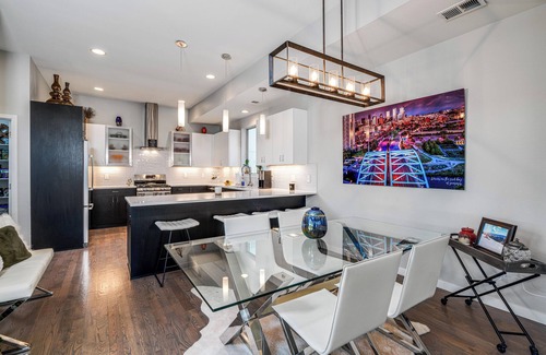 Jefferson Park House | Luxury Retreat by Broncos Stadium Modern Townhome with incredible rooftop views!