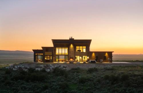 Tetonia House | Luxury Retreat Epic Views & Hot Tub