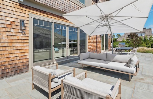 Southampton House | Luxury Retreat in Southampton Less than One Mile from Shinnecock Hills Golf Club