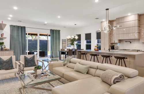 Dallas House | Luxury Retreat near Love Field Airport