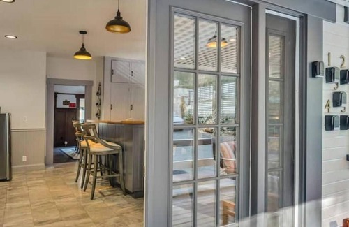 Calistoga House | Luxury Retreat with 5 King Suites Near Napa Valley Wineries & Downtown Calistoga