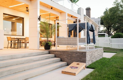 Fort Washington House | Luxury Riverfront home - breathtaking view and BRAND NEW - 20 min from DC.
