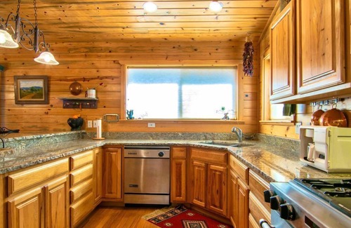 San Juan River Village House | Luxury Riverfront Home! Take 3 Nights Get 4th Night Free!