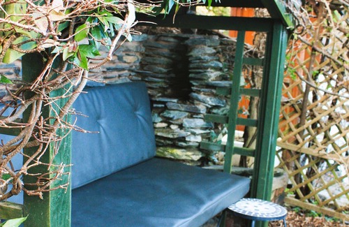 Corwen Cottage | Luxury Riverside Retreat for 2