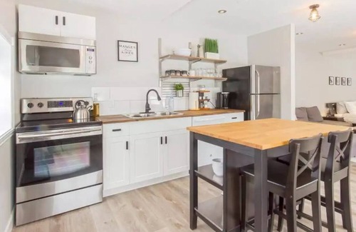 Downtown Gatineau House | Luxury Riverview studio apt. 10min 2 DTWN Ottawa