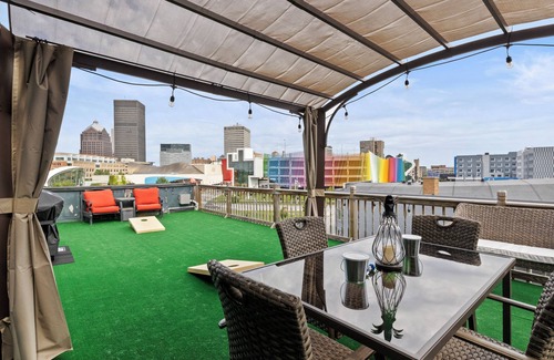 Downtown Rochester Apartment | Luxury Rochester Penthouse w/Unbeatable City View